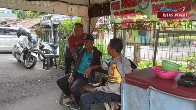 
Bhabinkamtibmas Utan Kayu Utara Sambangi Warga, Tegaskan Antisipasi Tawuran dan Curanmor