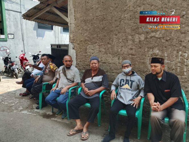 
Tiga Pilar Kelurahan Kebon Pala Takziah ke Rumah Almarhum H. Maskur, Mantan Anggota FKDM