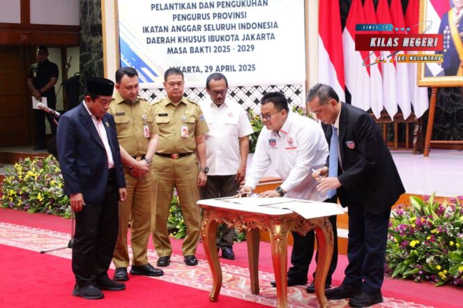 
H. Ghozi Zulazmi, S.I.P Resmi Pimpin Ikatan Anggar Seluruh Indonesia (IKASI) DKI Jakarta Masa Bakti 2025–2029