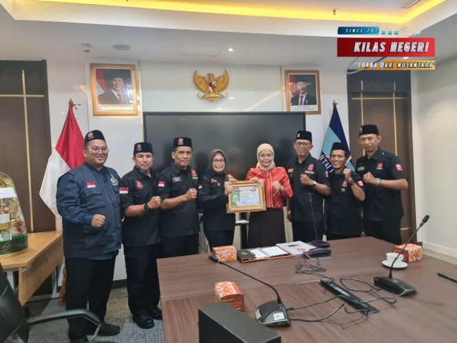 
Fahira Idris : Terima Kasih Sahabatku Ibu Desie Christhyana Sari Bersedia Jadi Dewan Penasehat Bang Japar Jakarta Pusat