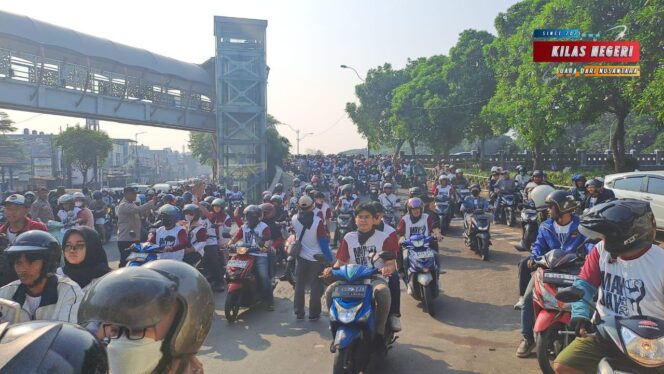 
Polsek Duren Sawit Amankan Keberangkatan 500 Simpatisan Gerindra Menuju Aksi May Day di Monas