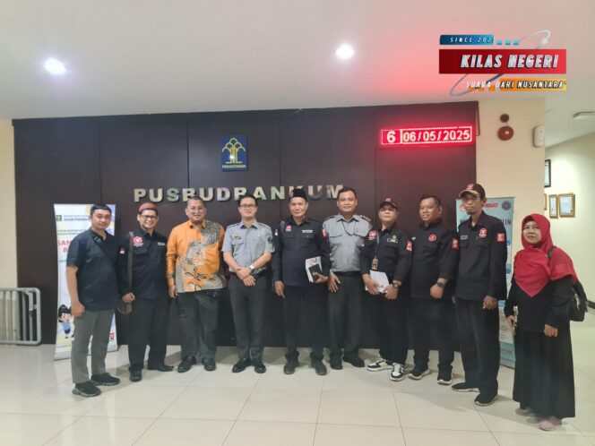 
Bang Japar Jaktim Audiensi Bersama BPHN, Pastikan Pendaftaran dan Verifikasi LBH Bang Japar dan Pelatihan Paralegal.