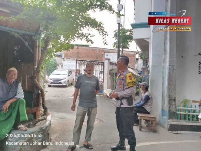 
Cooling System Bhabinkamtibmas: Patroli dan Dialog dengan Warga RW 03 Kampung Rawa