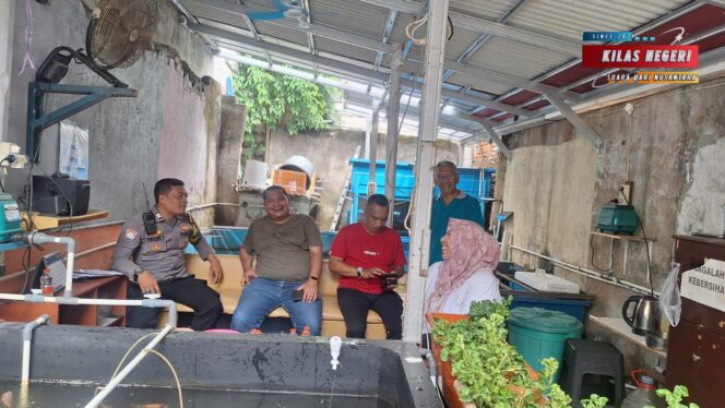 
Bhabinkamtibmas & Lurah Gelora Dukung Budidaya Ikan, Dorong Ketahanan Pangan Warga