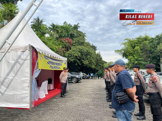 
Polri Berikan Pengamanan 20 Negara OKI Akomodasi Di Hotel Mulia