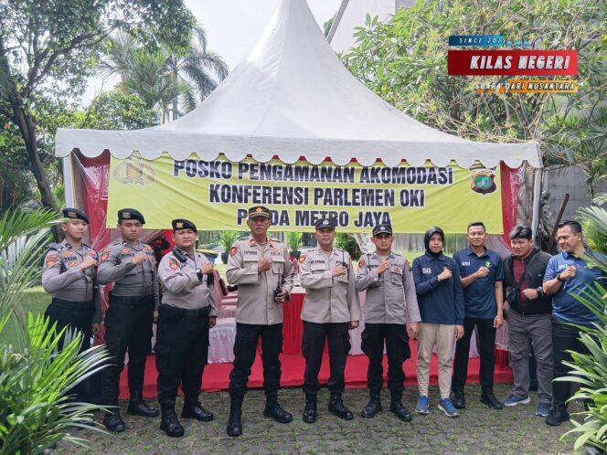 
Kasat Tahti Berikan Arahan Pengamanan Negara OKI Di Hotel Fairmont