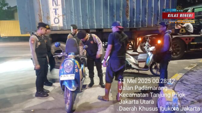 
“Patroli Perintis Presisi Satsamapta Polres Pelabuhan Tanjung Priok Cegah Premanisme dan Gangguan Kamtibmas di Wilayah Rawan”