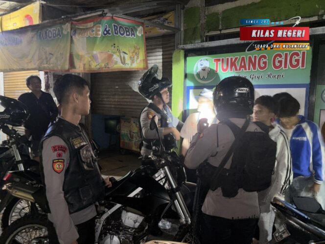 
Sat Samapta Polres Metro Jakarta Timur Gencarkan Patroli, Amankan Sejumlah Remaja Terkait Tawuran