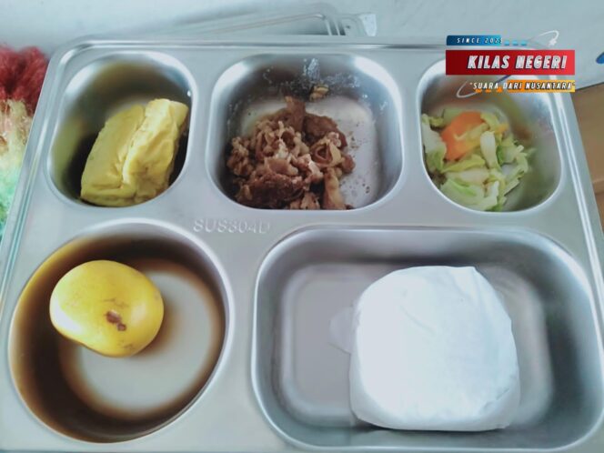 
Polsek Ciracas Amankan Pembagian Makanan Bergizi Gratis untuk Ribuan Siswa dan Balita di Susukan