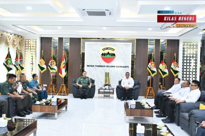 
Dukung Keberhasilan Program Pemerintah, Wadan Lantamal I Hadiri Rakor Kunker Staf Ahli Menkopolhukam