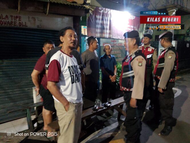 
Polsek Matraman Gelar Patroli Dini Hari, Antisipasi C3 dan Tawuran Remaja di Utan Kayu Utara