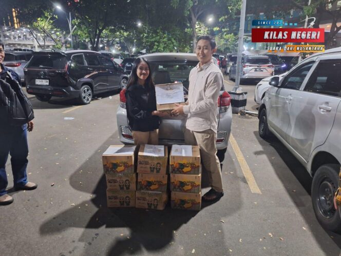 Kegiatan Bagi – Bagi Sembako Bulan Suci Ramadhan: Kerjasama Dit Intelkam Polda Metro Jaya dan Universitas Hikmahbudi DKI Jakarta