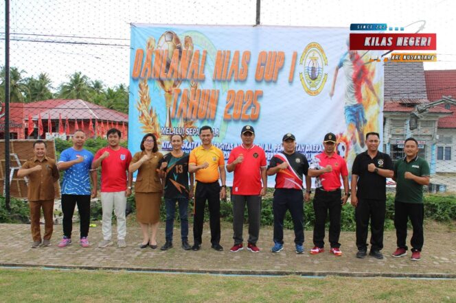 
Lanal Nias Gelar Turnamen Sepak Bola Danlanal Nias Cup I Tahun 2025