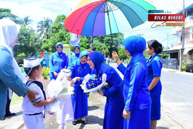
Ketua Umum Jalasenastri Kunjungi TK Hang Tuah 2 Tanjungpinang