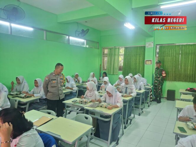 
Monitoring Program Makan Bergizi di Kelurahan Jati, Polsek Pulogadung Apresiasi Kolaborasi Sosial