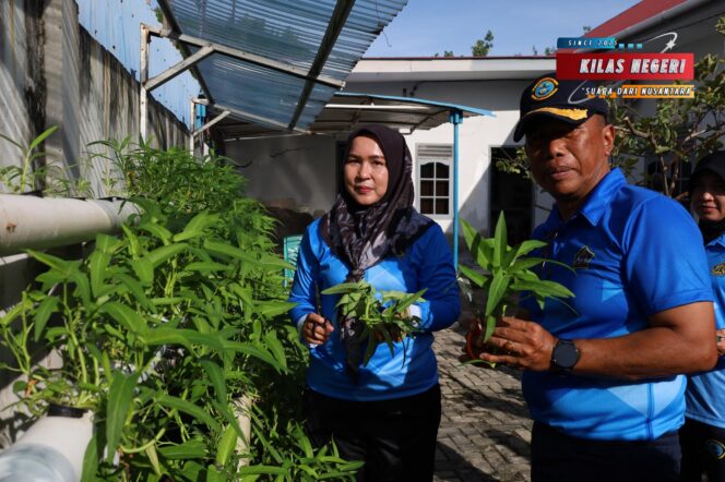 
Jaga Kesehatan dan Kebugaran Fisik, Danlanal Dumai Laksanakan Olahraga Bersama Keluarga Besar Denpomal Lanal Dumai