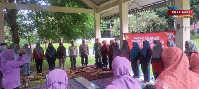 
Jum’at Curhat Polres Metro Jaktim Hadir di Ciracas, Dengarkan Aspirasi Warga dan Jaga Kamtibmas