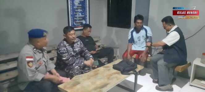 
Lanal Bintan Bantu Temukan ABK KM Jokowi Jatuh di Perairan Berakit