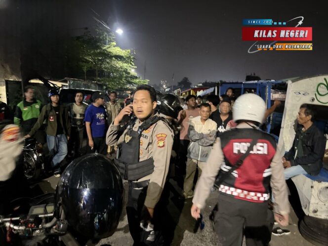 
Sat Samapta Polres Metro Jakarta Timur Intensifkan Patroli, Satu Anggota Alami Kekerasan Saat Bubarkan Tawuran