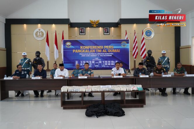 
TNI AL Kembali Berhasil Gagalkan Penyelundupan Narkoba Senilai 72,8 Miliar Rupiah Dengan Berat 48,54 Kilogram