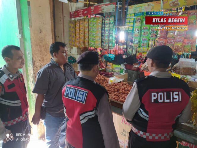 
Polsek Matraman Cek Harga Sembako di Pasar Palmeriam, Pastikan Ketersediaan dan Stabilitas Harga untuk Masyarakat