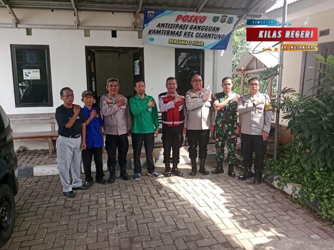 
Persiapan Lomba 3 Pilar HUT Bhayangkara ke-79, Polres Metro Jakarta Timur Dorong Kolaborasi Tangguh di Kelurahan Cijantung