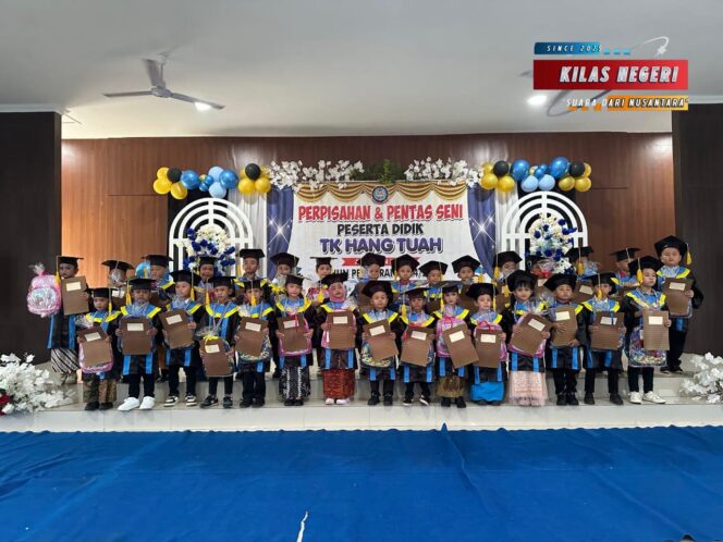 
Pentas Seni Siswa TK Hang Tuah Pada Aacara Pelepasan dan Perpisahan Anak Didik