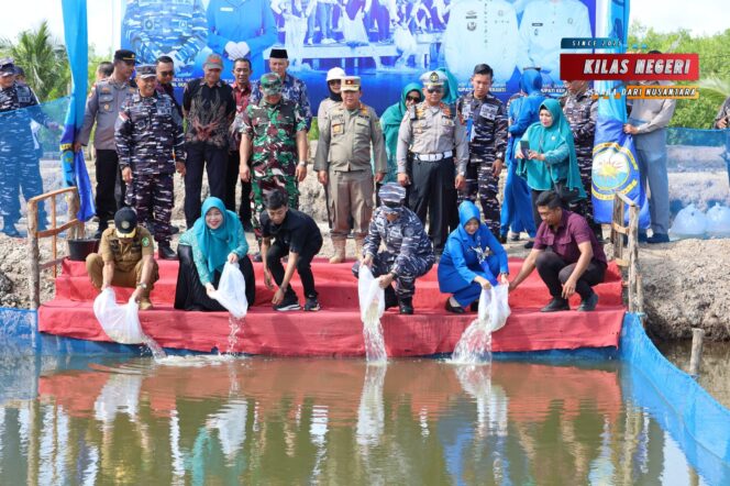 
Merajut Asa Perkuat Sinergitas, Kunker Danlanal Dumai Disambut Hangat Bupati Negeri Fajar Kabupaten Kepulauan Meranti