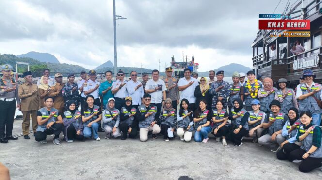 
Danlanal Bintan Dampingi Bupati Bintan Kunjungan Kerja Ke Tambelan