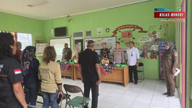 
Diskusi Peningkatan Kapasitas Masyarakat Peduli Tramtibum Digelar di Jatinegara, Kapolsek: “Jangan Hanya Cegah, Tapi Juga Deteksi Dini”