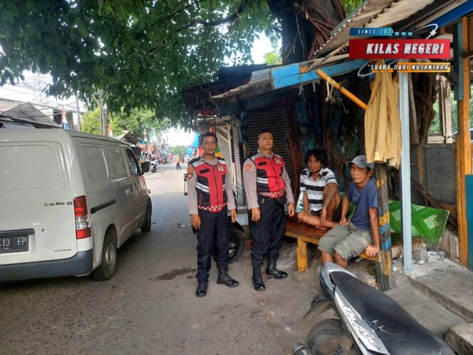 
Unit Samapta Polsek Makasar Laksanakan Patroli Sambang Dialogis di Pangkalan Ojek Usman Haru