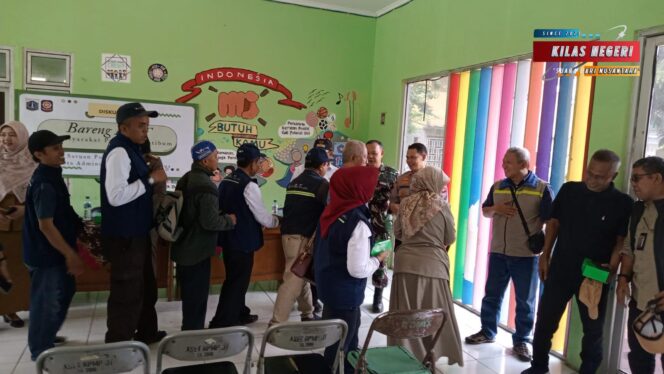 
Diskusi Peningkatan Kapasitas Masyarakat Peduli Tramtibum Digelar di Jatinegara, Kapolsek: “Jangan Hanya Cegah, Tapi Juga Deteksi Dini”