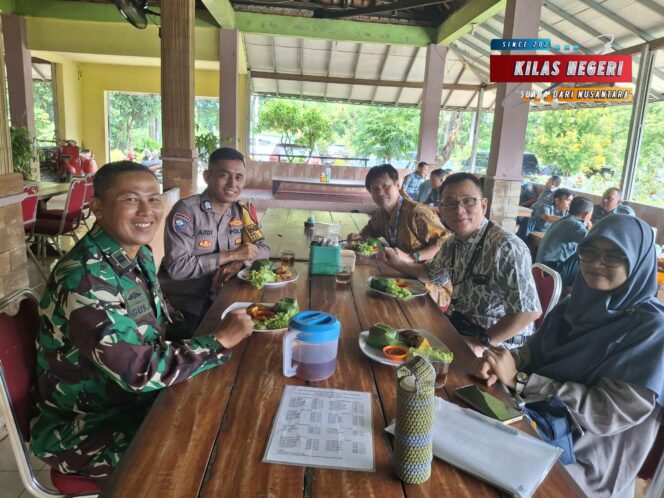 
Polisi Jepang Kunjungi Kelurahan Cilangkap, Tinjau Program Bhabinkamtibmas Jakarta Timur