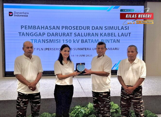 
Lanal Bintan Hadir Pada Acara Pembahasan dan Simulasi Prosesi Tanggap Darurat SKLT 150-KV Batam-Bintan