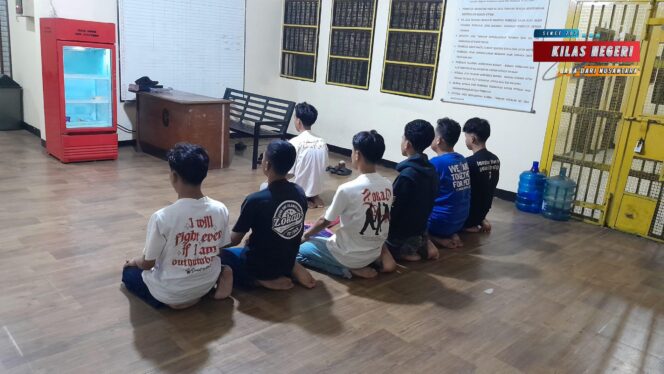 
Cegah Tawuran, Tim Patroli Presisi Polres Jaktim Amankan 7 Pelajar SMP di Cipayung