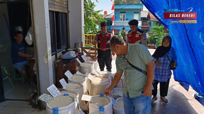 
Polsek Matraman Pantau Harga Sembako di Pasar Palmeriam, Beberapa Komoditas Alami Kenaikan