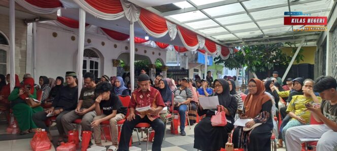 
Bhabinkamtibmas Kayu Manis Hadiri Reses DPRD DKI, Dukung Program Cooling System Kapolres Jaktim