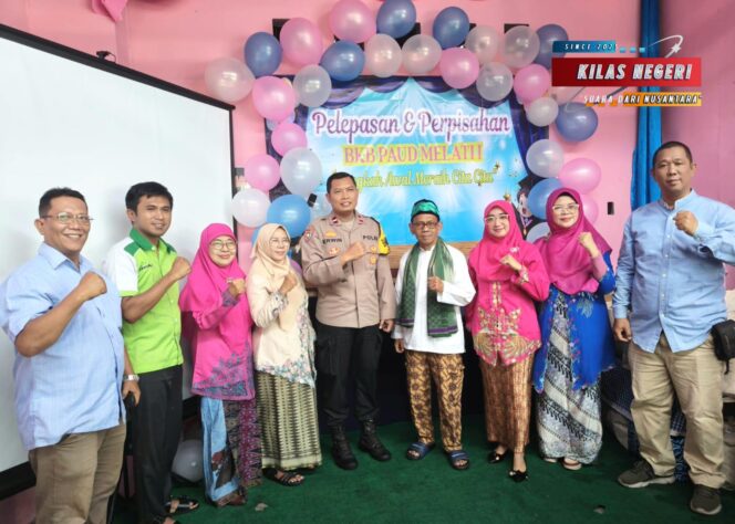 
Bhabinkamtibmas Kelurahan Palmeriam Sambang Dialogis, Perkuat Sinergi Polri dan Masyarakat dalam Menjaga Kamtibmas