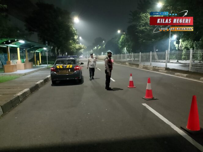 
Polsek Cipayung Gelar Strongpoint Dini Hari di TMII, Antisipasi Balap Liar dan Guantibmas