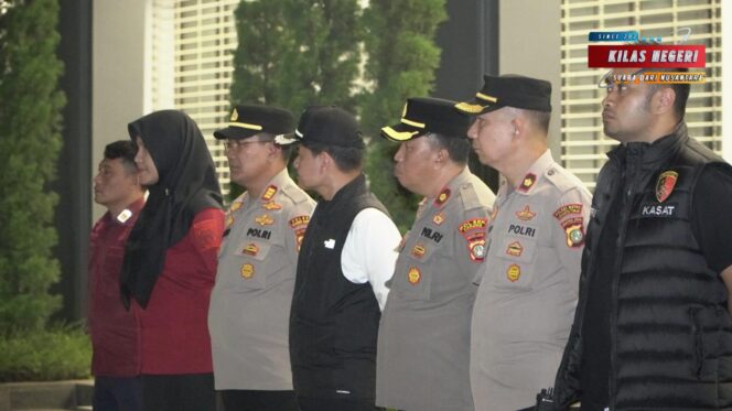 
Cipta Kondisi Polres Metro Jaktim di Pertokoan Podomoro, Libatkan 179 Personel Gabungan