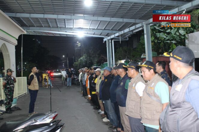 
Apel 3 Pilar dan Patroli Malam Kelurahan Tengah Dukung Program Mantap & Taktis Polres Jaktim
