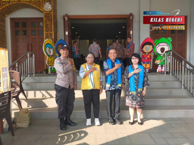 
Polsek Makasar Monitoring Ibadah Minggu di Gereja St. Leo Agung, Pastikan Situasi Aman dan Khusyuk