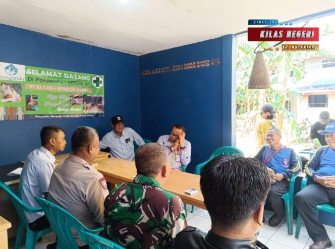 
Bhabinkamtibmas dan Babinsa Pondok Bambu Laksanakan Cooling System, Pererat Silaturahmi dan Wujudkan Kamtibmas