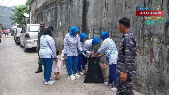
Jelang HUT Ke-64 Kolinlamil, Satlinlamil 3 Gelar Bakti Sosial dan Bakti Kesehatan Bersama Masyarakat