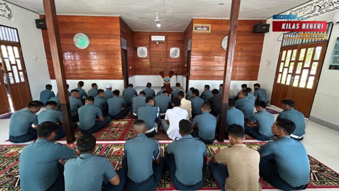 
Danlanal Simeulue Beserta Personel Laksanakan Do’a Bersama Jelang Pelaksanaan Kasal Cup Tahun 2025