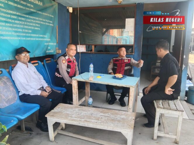 
Cegah 3C dan Gangguan Kamtibmas, Unit Samapta Polsek Pulogadung Laksanakan Patroli Dialogis di PT Steady Safe