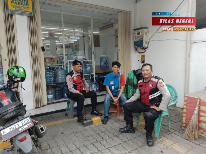 
Antisipasi Tawuran dan Gangguan Kamtibmas, Polsek Makasar Gelar Strong Point di Wilayah Rawan