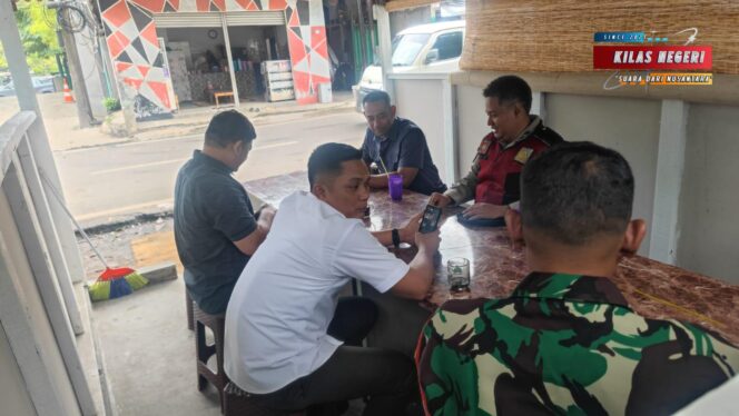 
Polsek Cakung Gelar Patroli Dialogis Antisipasi 3C dan Tawuran Warga di Cakung Barat