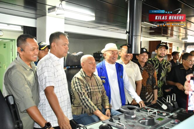 
Perkuat Sinergitas, Forkopimda Kalimantan Selatan dan Kota Banjarmasin Kunjungi KRI dr. Radjiman Widyodiningrat-992