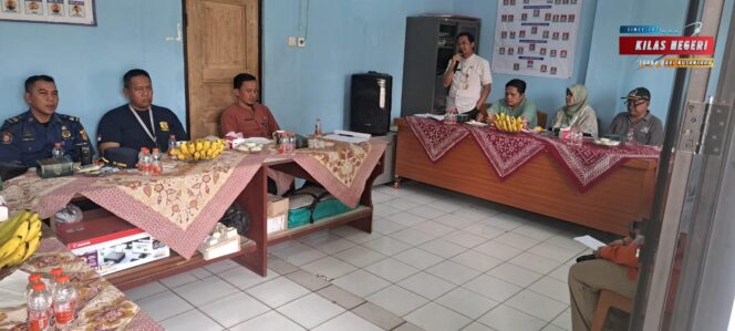 
Polsek Ciracas Hadirkan Jumat Curhat di Cibubur, Warga Nyaman Polisi Hadir dan Mau Mendengar
